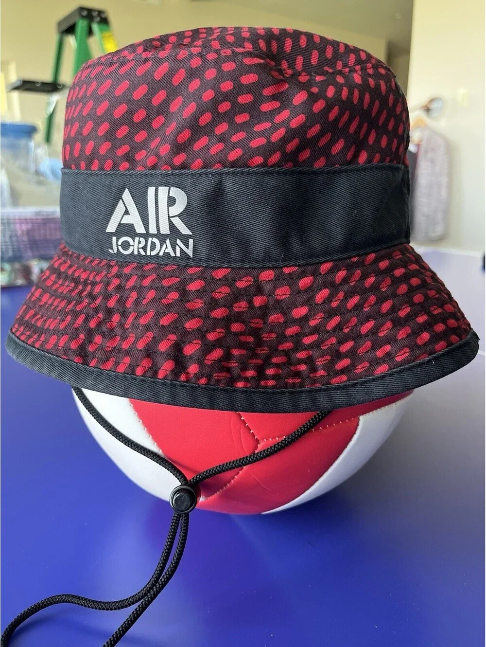 Air Jordan Jumpman Bucket Hat Red and black Stencil 658386-010 Adult L XL